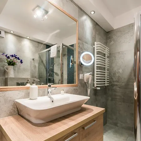 Inqse Centre Hotel apartamentowy *