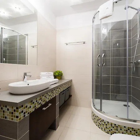 Aparthotel Inqse Centre *