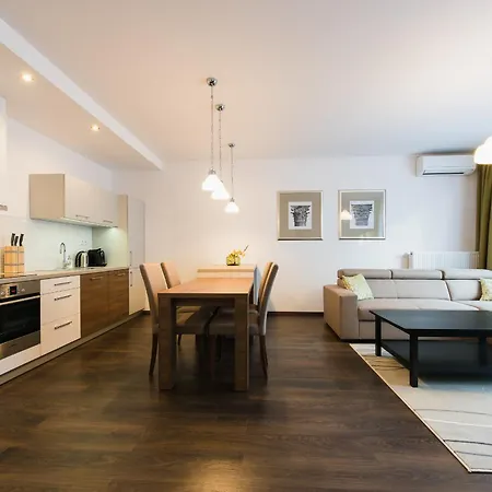 Inqse Centre 4* فروتسواف