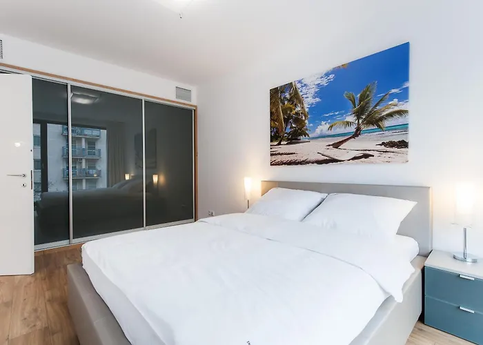 Inqse Centre Aparthotel 4*